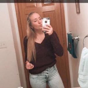 Meet your Posher, Kayla